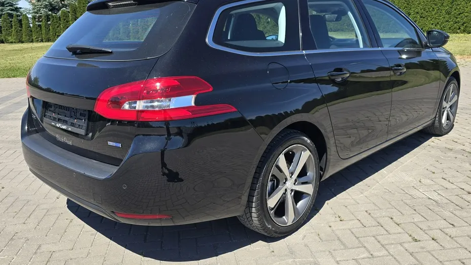 PEUGEOT 308 -