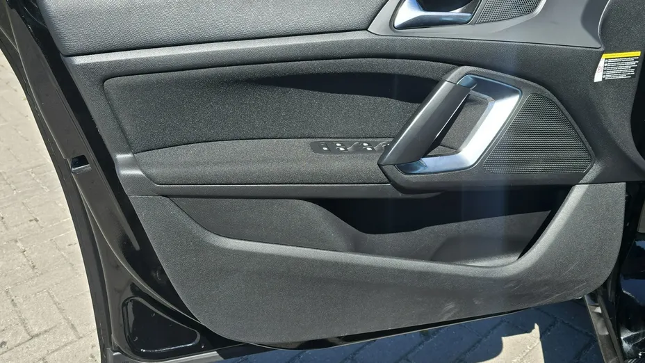 PEUGEOT 308 -