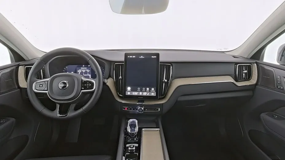 VOLVO XC60 -