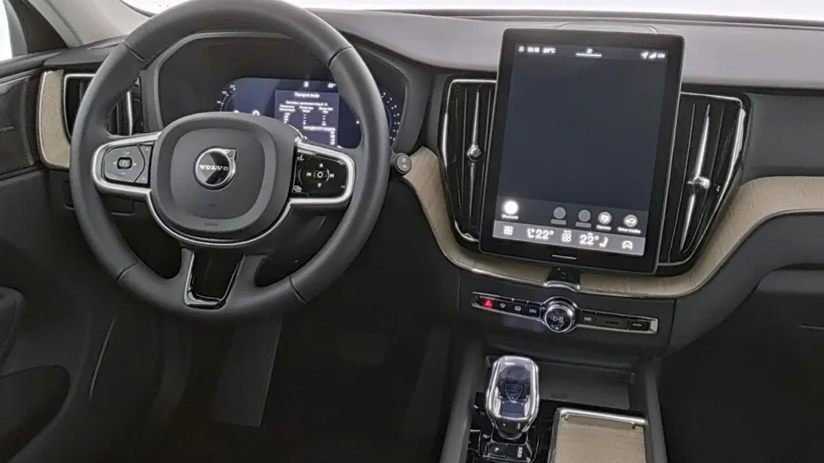VOLVO XC60 -