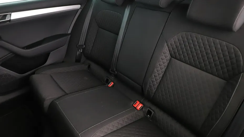 SKODA Superb -