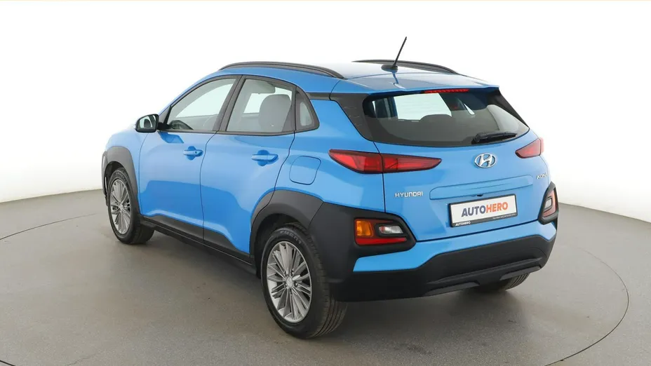 HYUNDAI Kona -
