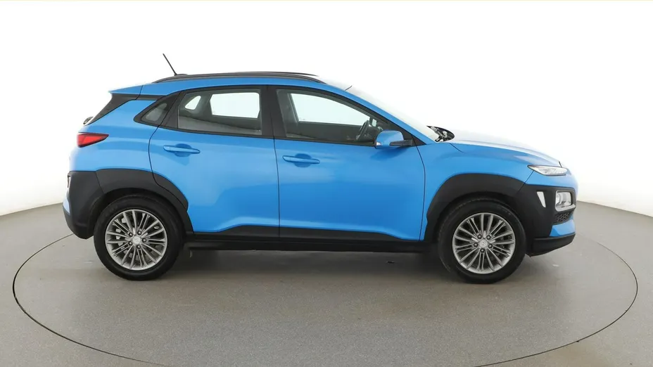 HYUNDAI Kona -