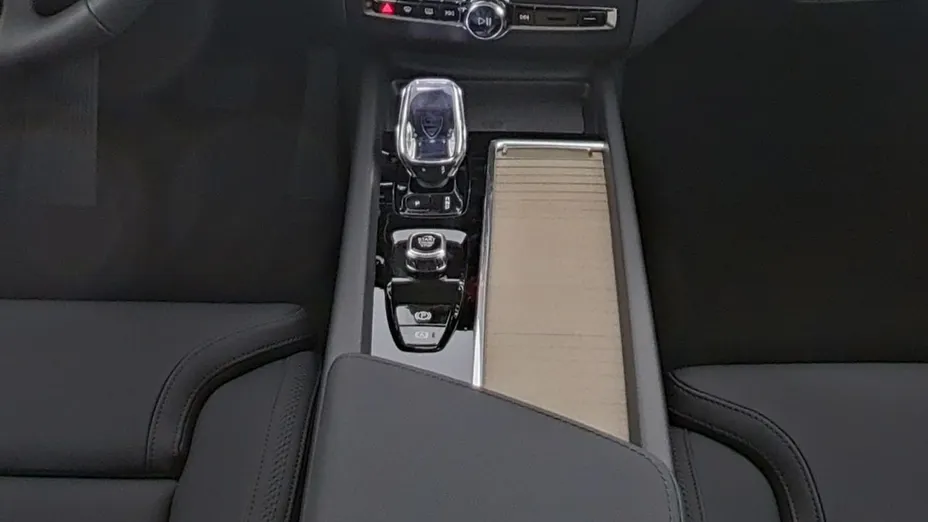 VOLVO XC60 -