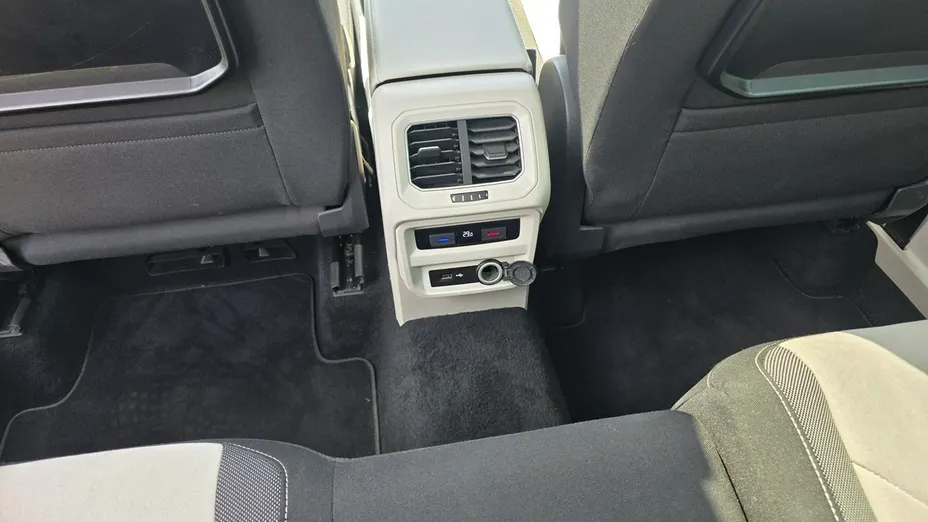 VOLKSWAGEN Tiguan -