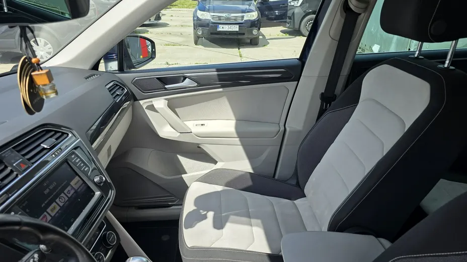 VOLKSWAGEN Tiguan -