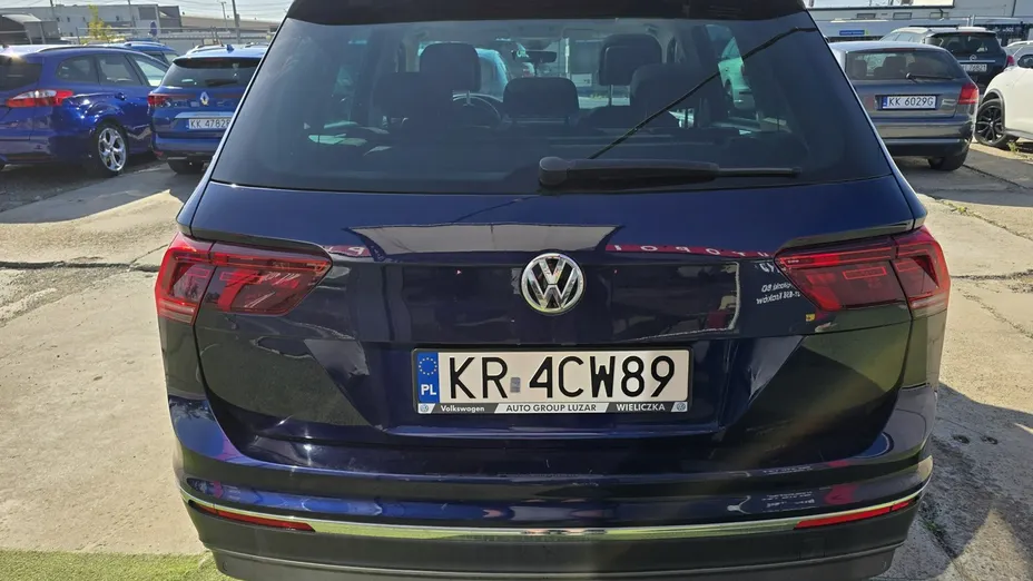 VOLKSWAGEN Tiguan -