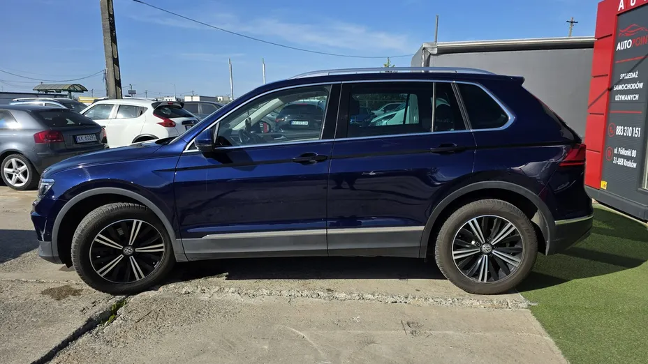 VOLKSWAGEN Tiguan -