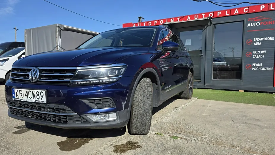 VOLKSWAGEN Tiguan -