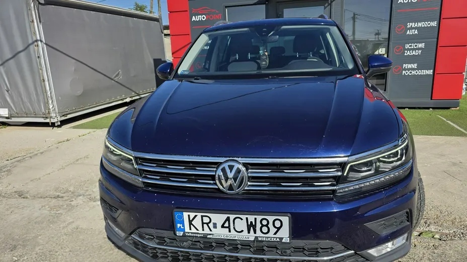 VOLKSWAGEN Tiguan -