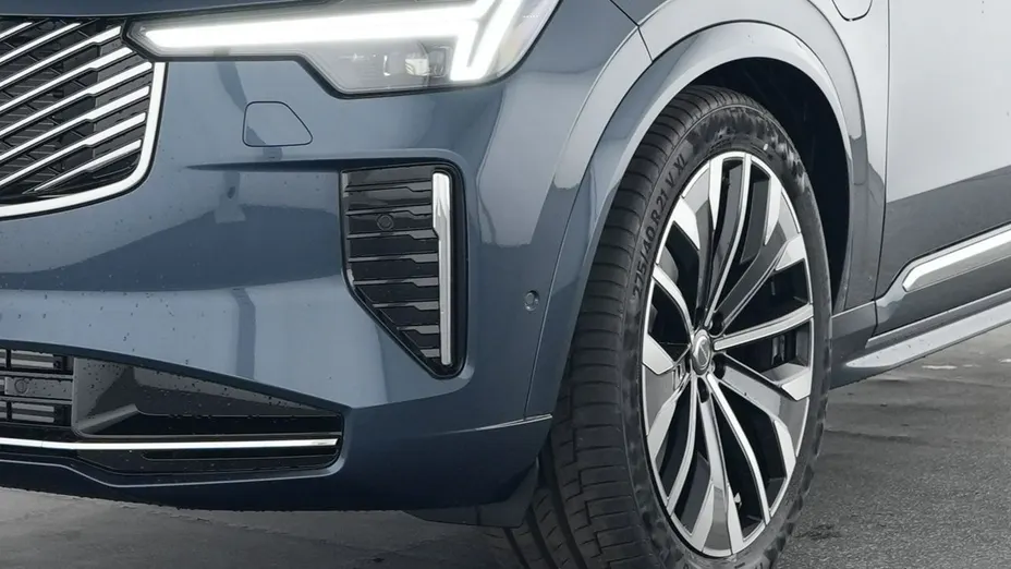 VOLVO XC90 -