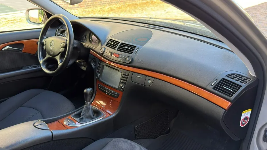 MERCEDES-BENZ E Klasa -