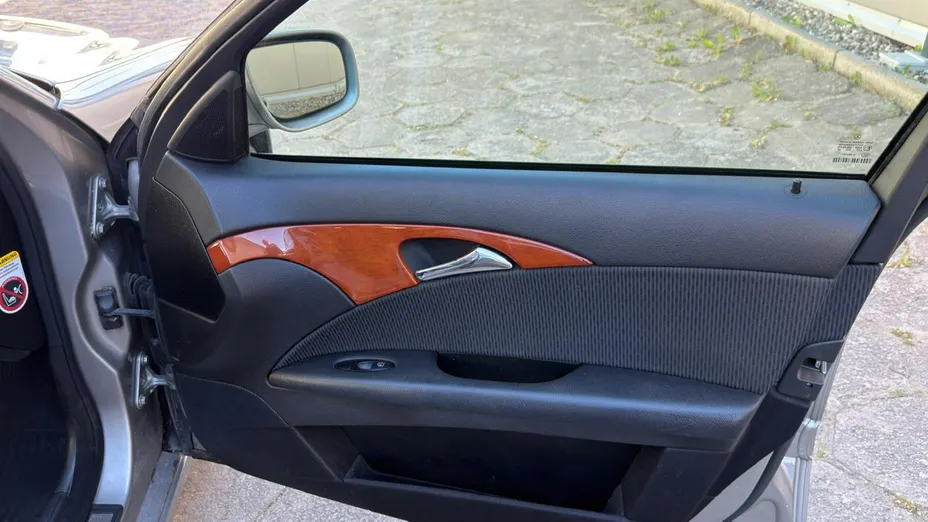 MERCEDES-BENZ E Klasa -