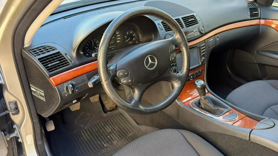 MERCEDES-BENZ E Klasa -