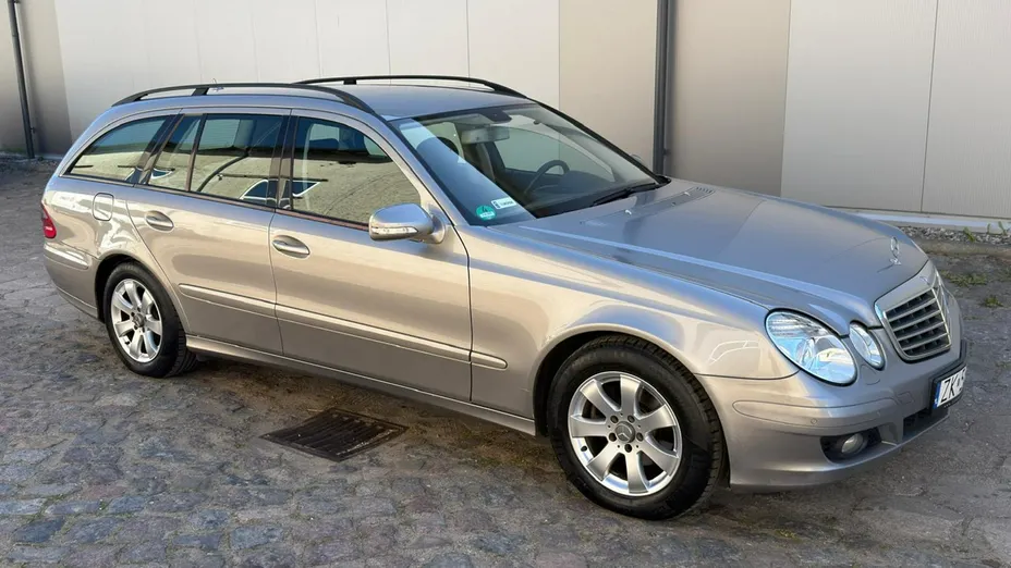MERCEDES-BENZ E Klasa -