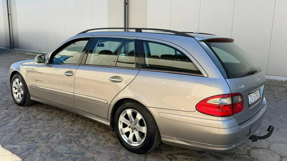 MERCEDES-BENZ E Klasa -