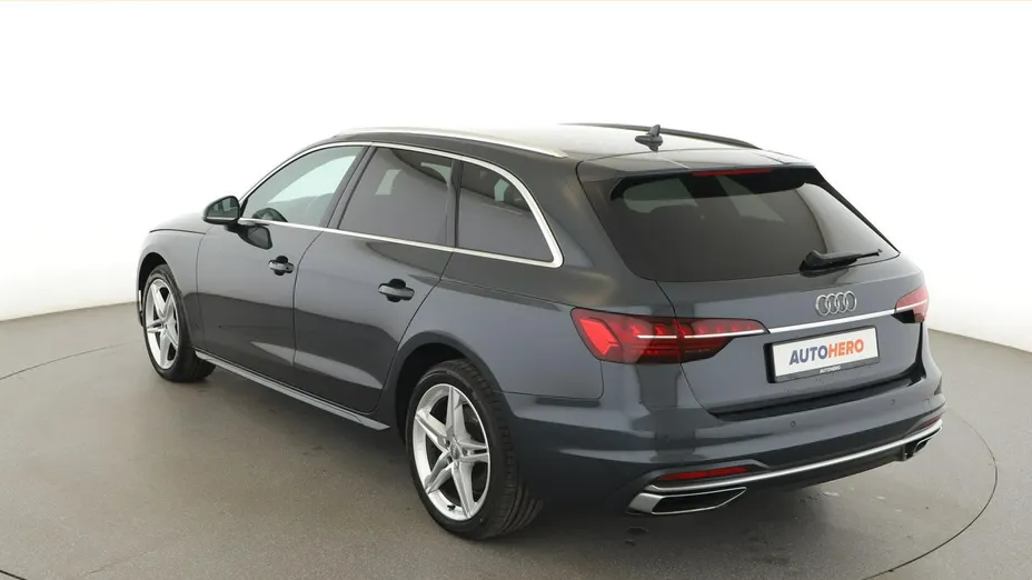 AUDI A4 -