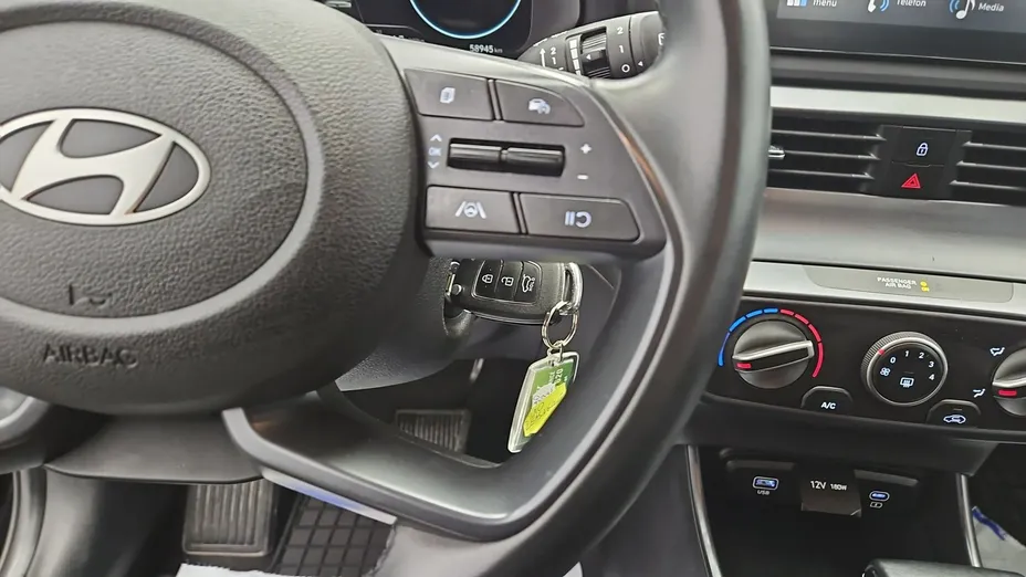 HYUNDAI i20 -