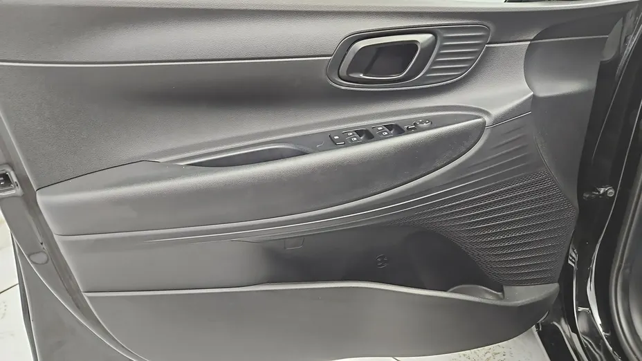 HYUNDAI i20 -