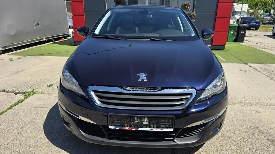 PEUGEOT 308 -