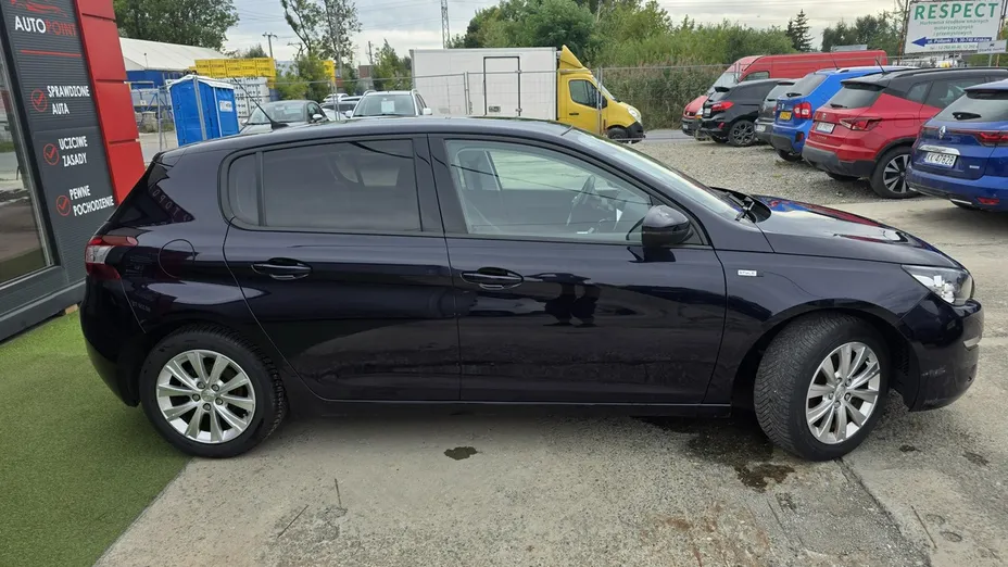 PEUGEOT 308 -