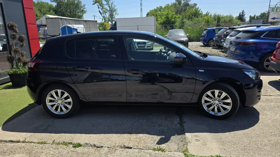 PEUGEOT 308 -