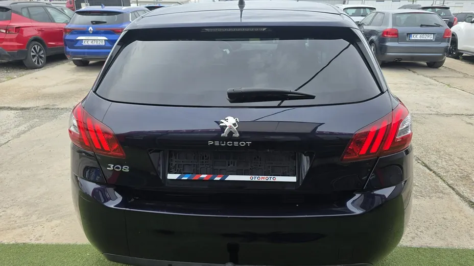 PEUGEOT 308 -