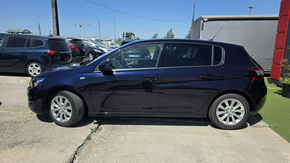 PEUGEOT 308 -