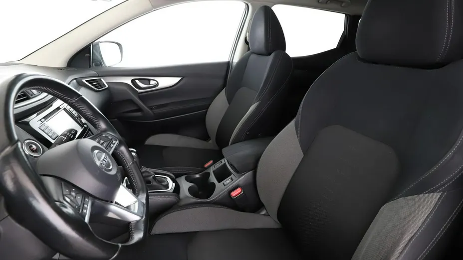 NISSAN Qashqai -