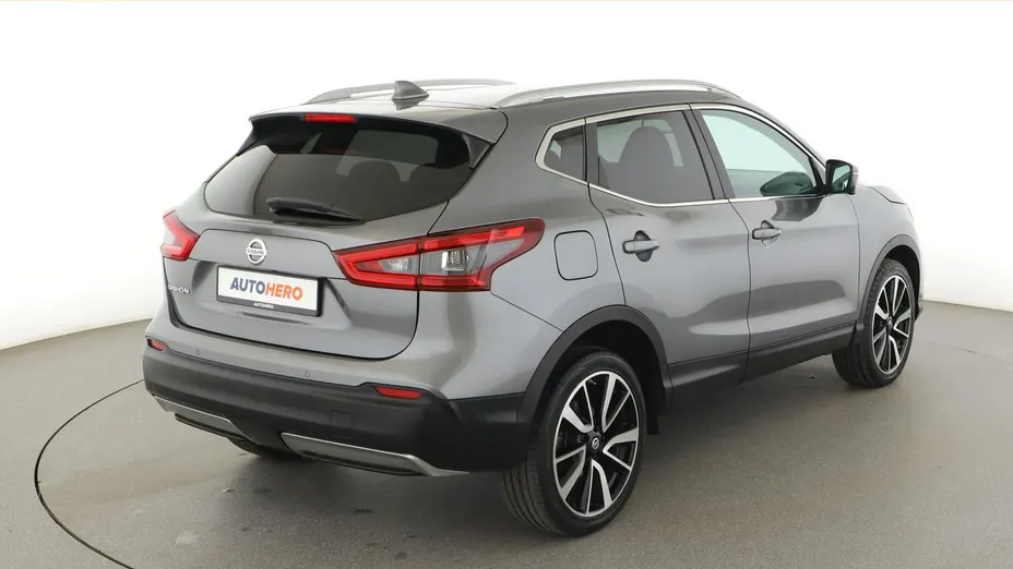 NISSAN Qashqai -
