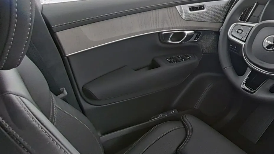 VOLVO XC90 -