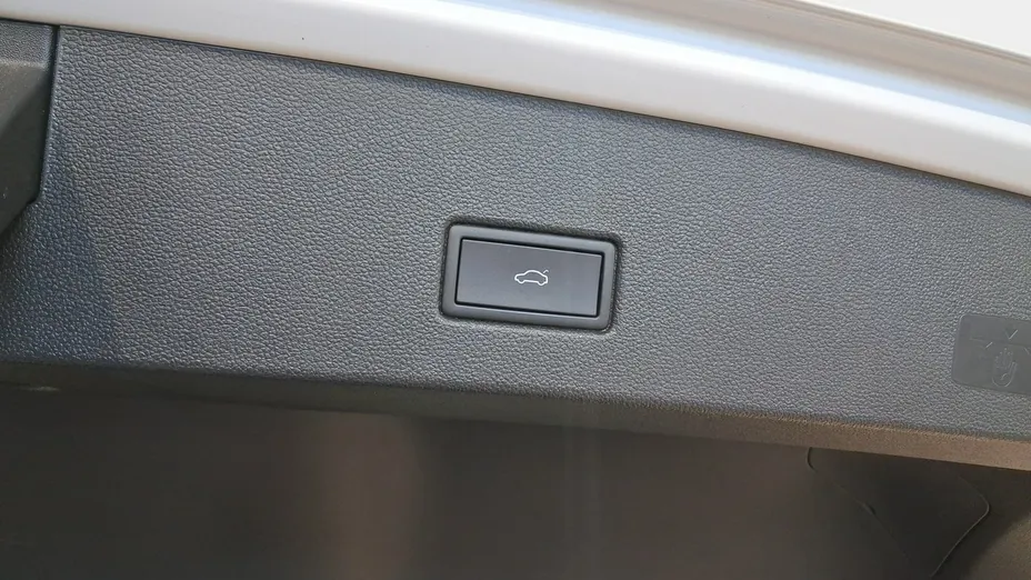 VOLKSWAGEN T-ROC -