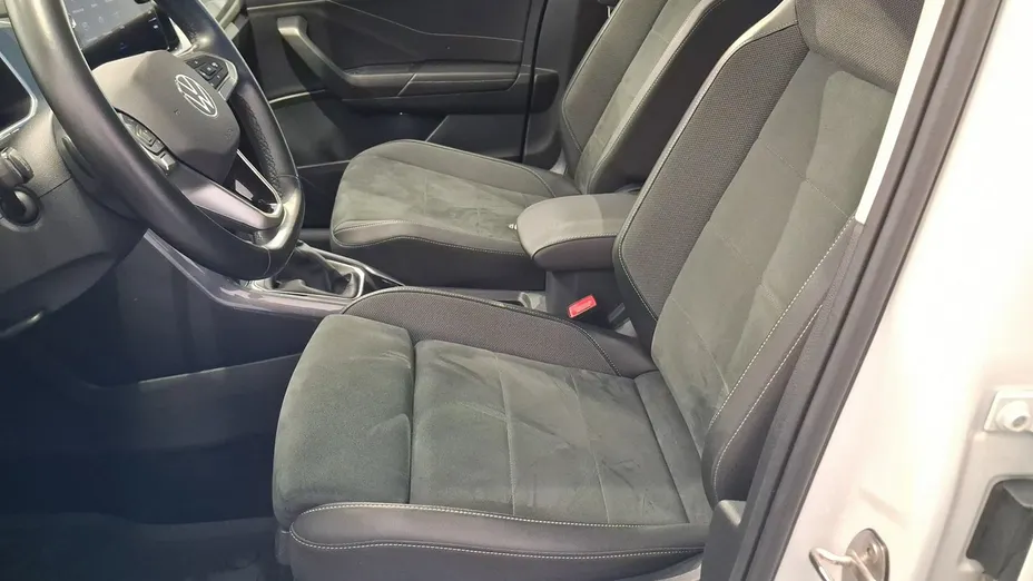 VOLKSWAGEN T-ROC -