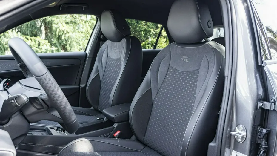 VOLKSWAGEN T-ROC -