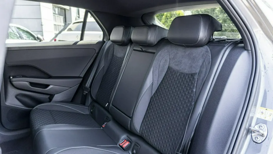 VOLKSWAGEN T-ROC -