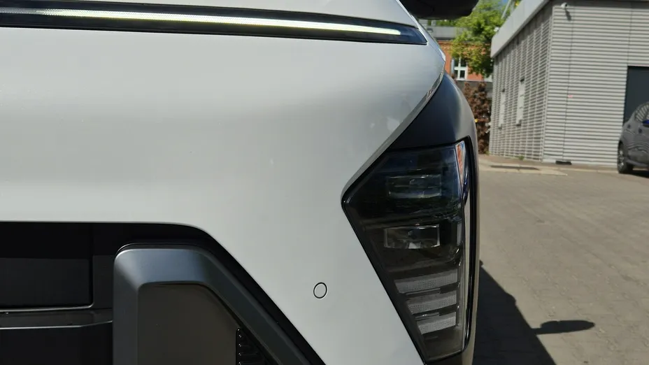 HYUNDAI Kona -