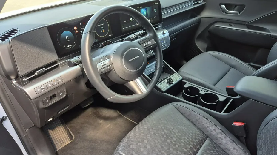 HYUNDAI Kona -