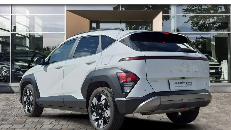 HYUNDAI Kona -