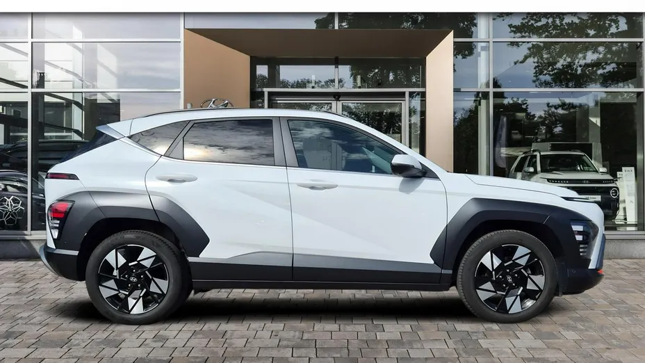 HYUNDAI Kona -