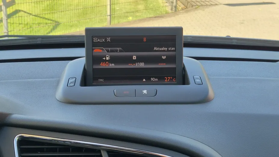 PEUGEOT 3008 -