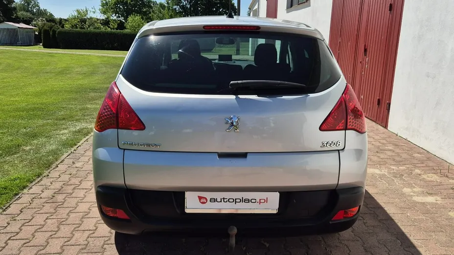 PEUGEOT 3008 -