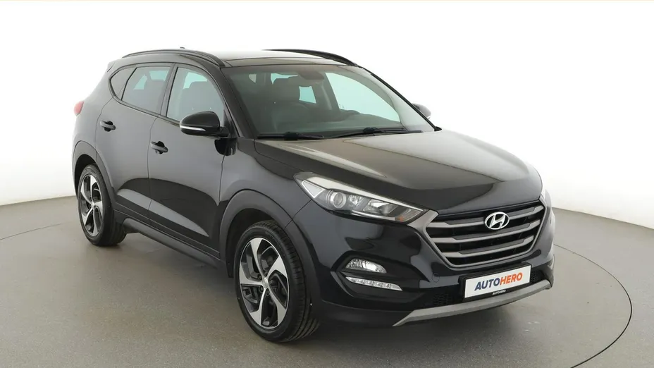 HYUNDAI Tucson -