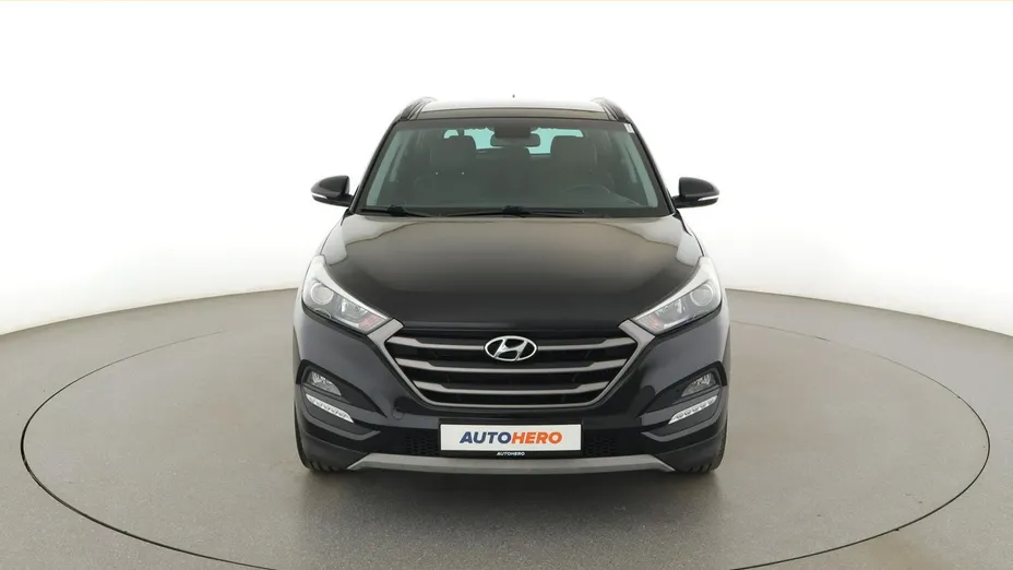 HYUNDAI Tucson -