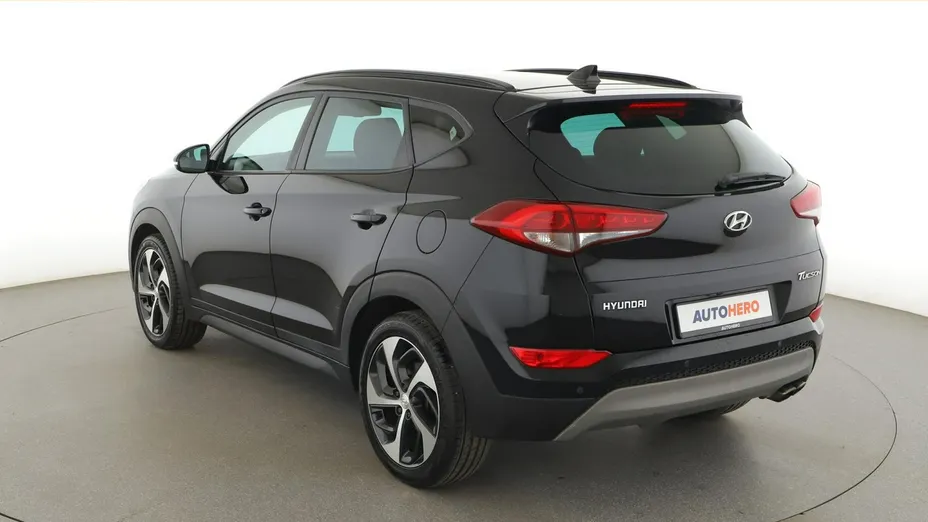 HYUNDAI Tucson -