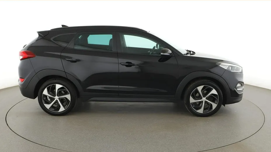 HYUNDAI Tucson -