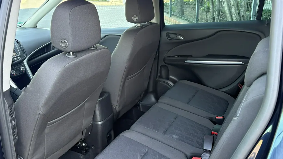 OPEL Zafira -