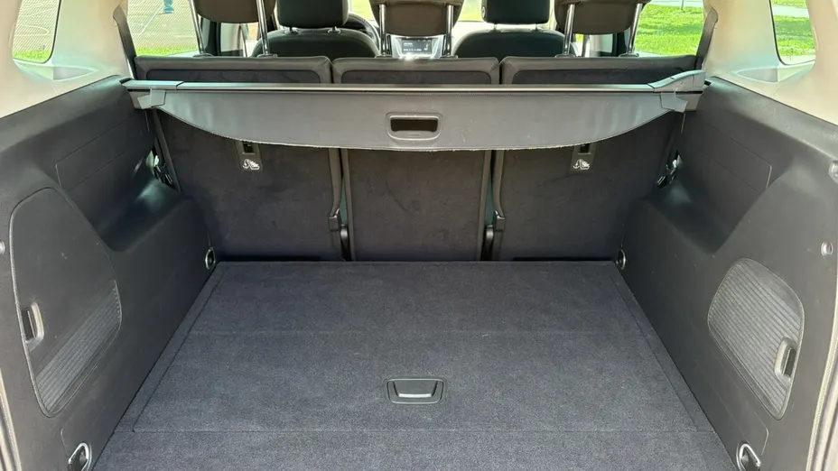 OPEL Zafira -