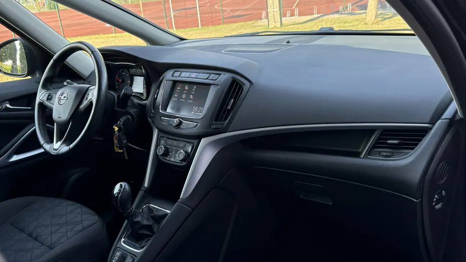 OPEL Zafira -