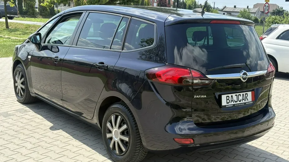 OPEL Zafira -