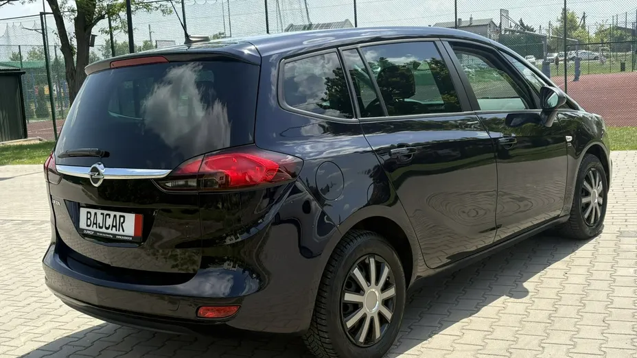 OPEL Zafira -